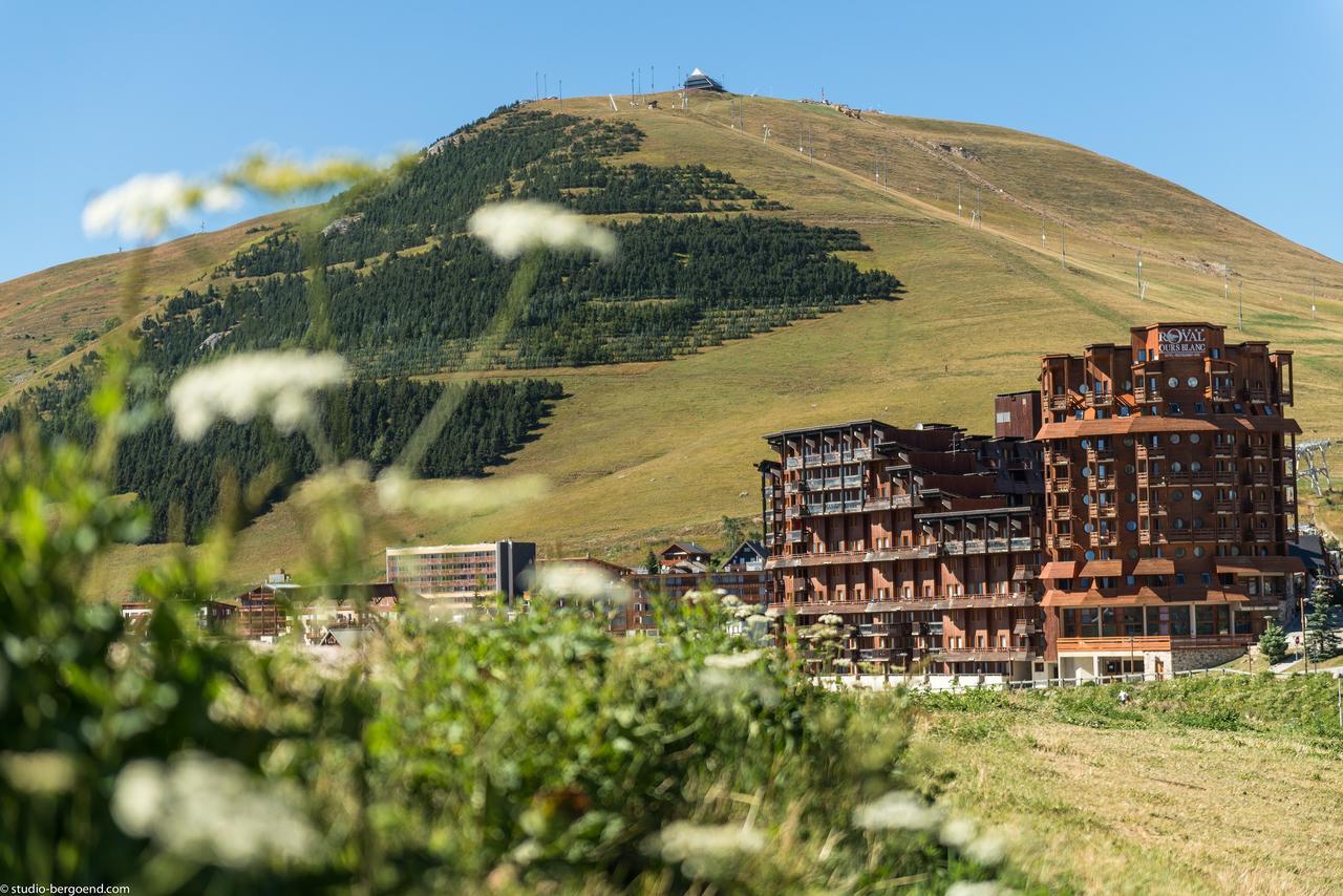 Résidence Pierre&Vacances L'Ours Blanc Alpe d'Huez Esterno foto